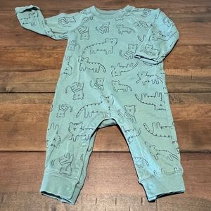 Adorable Carter’s Tiger Romper